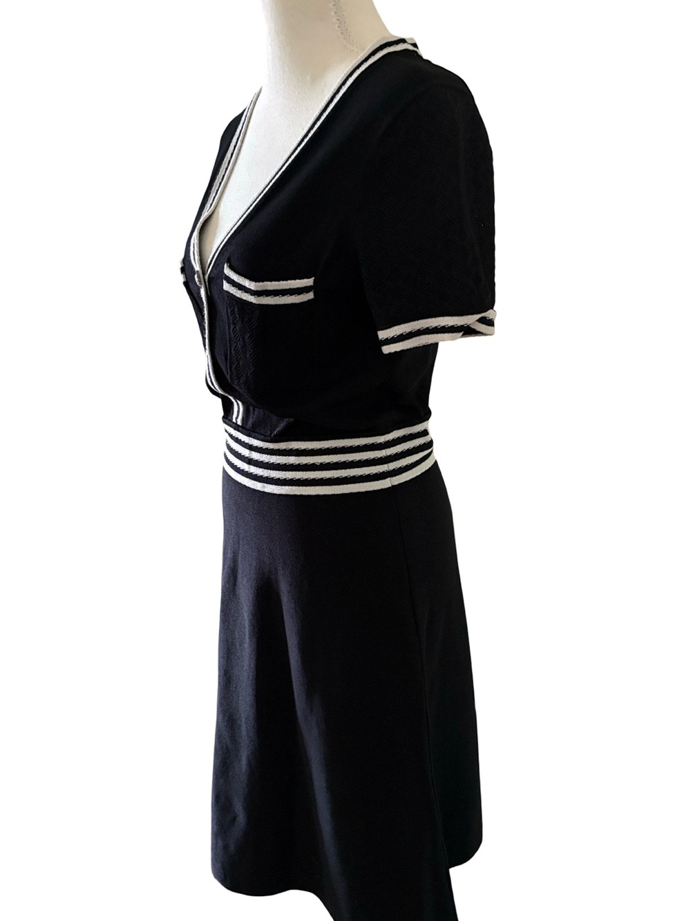 Karl Lagerfeld Paris Short Sleeve Black Contrast Trim Knit Dress Size Small - Picture 5 of 10